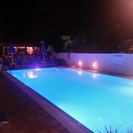 Skala Apartments Agia Marina  ภายนอก รูปภาพ