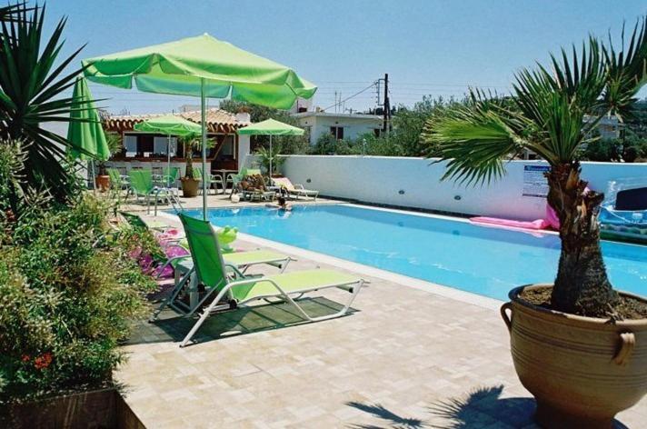 Skala Apartments Agia Marina  ภายนอก รูปภาพ